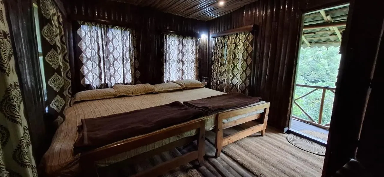 Privatunterkunft Escape Natural Farm Stay - Loghouse Kanthalloor